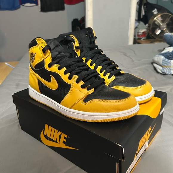 Jordan Men's Black and Yellow Sneakers - Picture 1 of 6